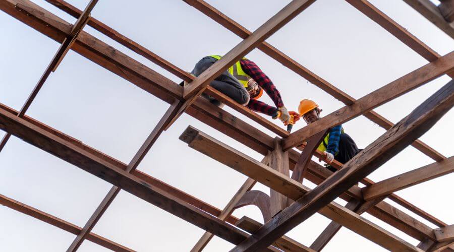 Expert Emergency Roof Repairs services in Paisley, FL